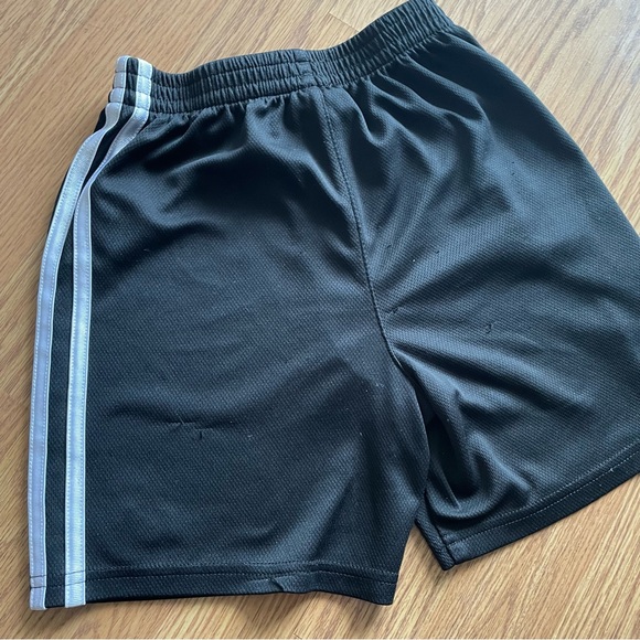 🟢3/$15 ADIDAS Shorts - Picture 3 of 9